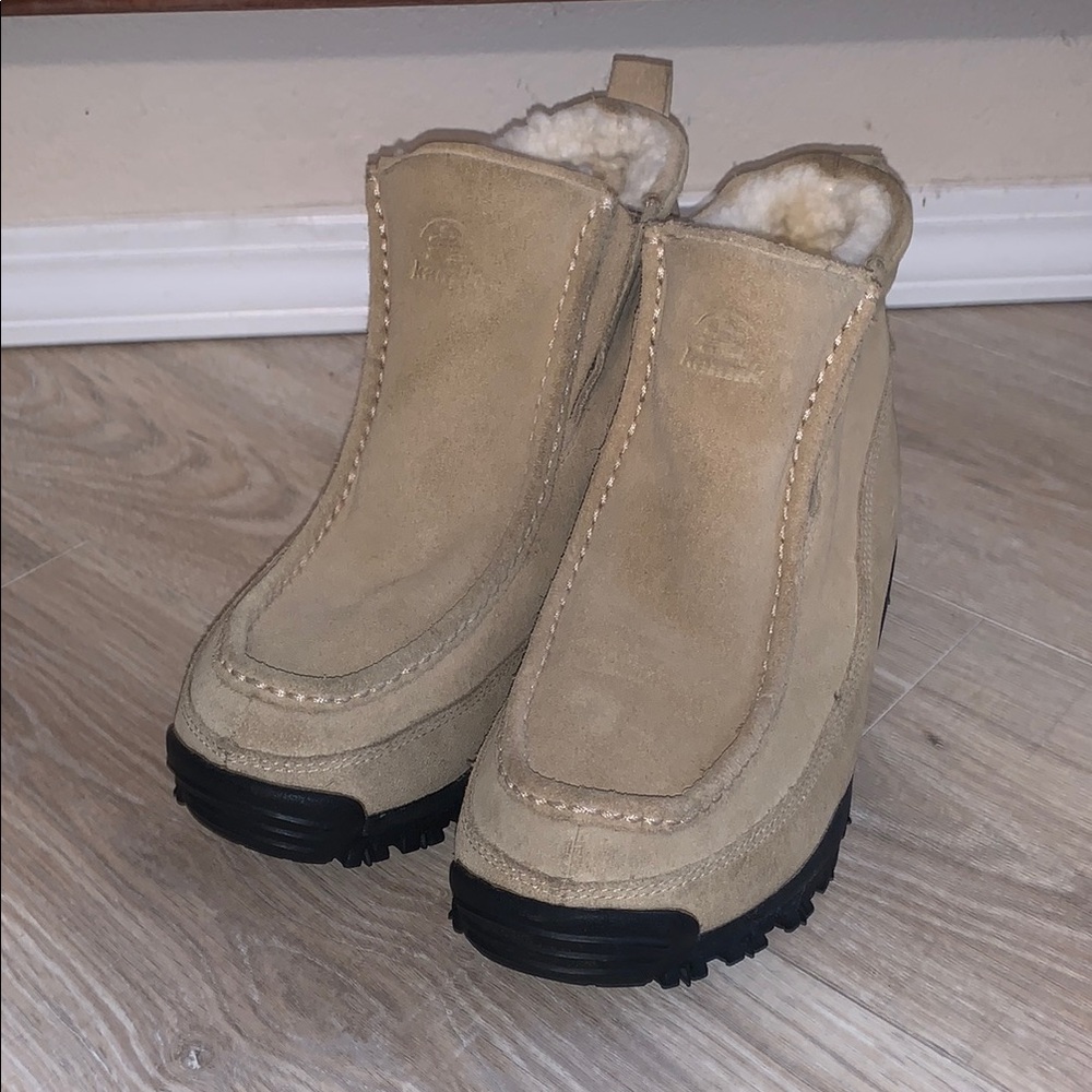 Kamik Women’s 10 Winter Boots Light Beige Suede Fleece Lined
